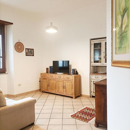 Bright Port View Apartment- Free Parking Каляри Екстериор снимка