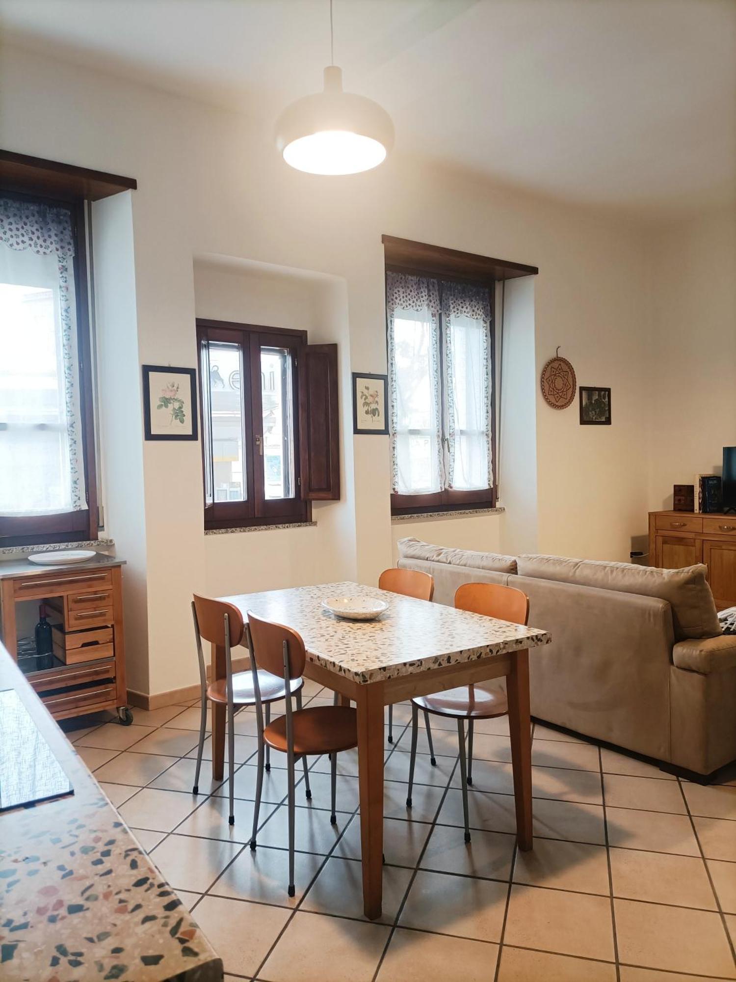 Bright Port View Apartment- Free Parking Каляри Екстериор снимка