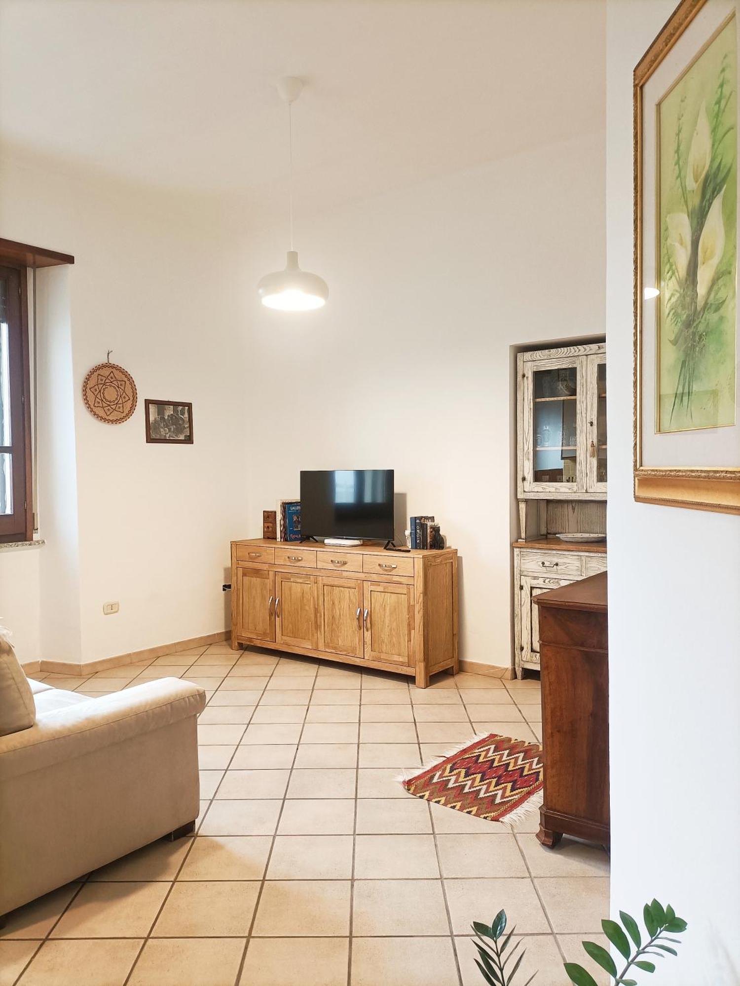 Bright Port View Apartment- Free Parking Каляри Екстериор снимка