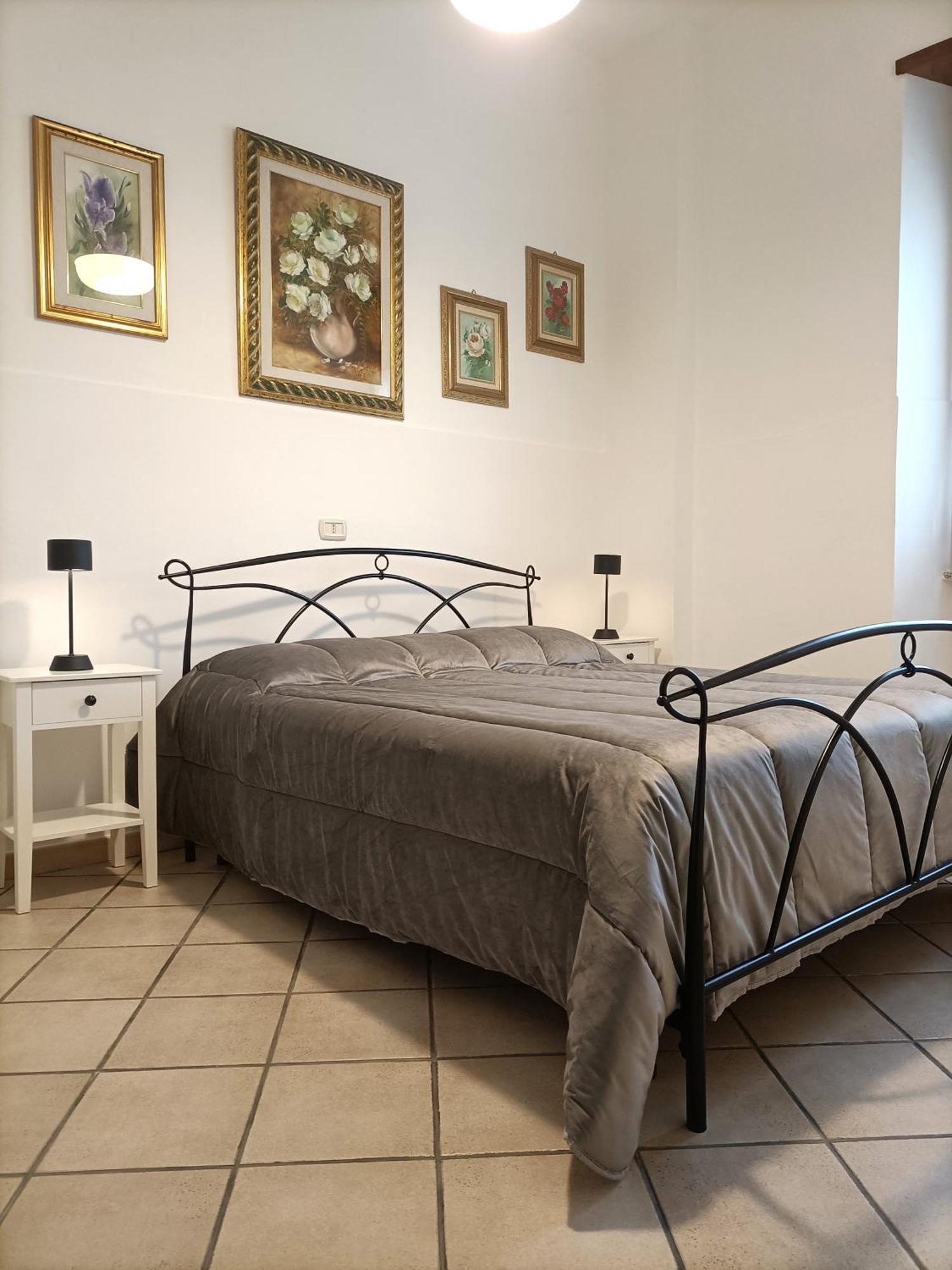 Bright Port View Apartment- Free Parking Каляри Екстериор снимка